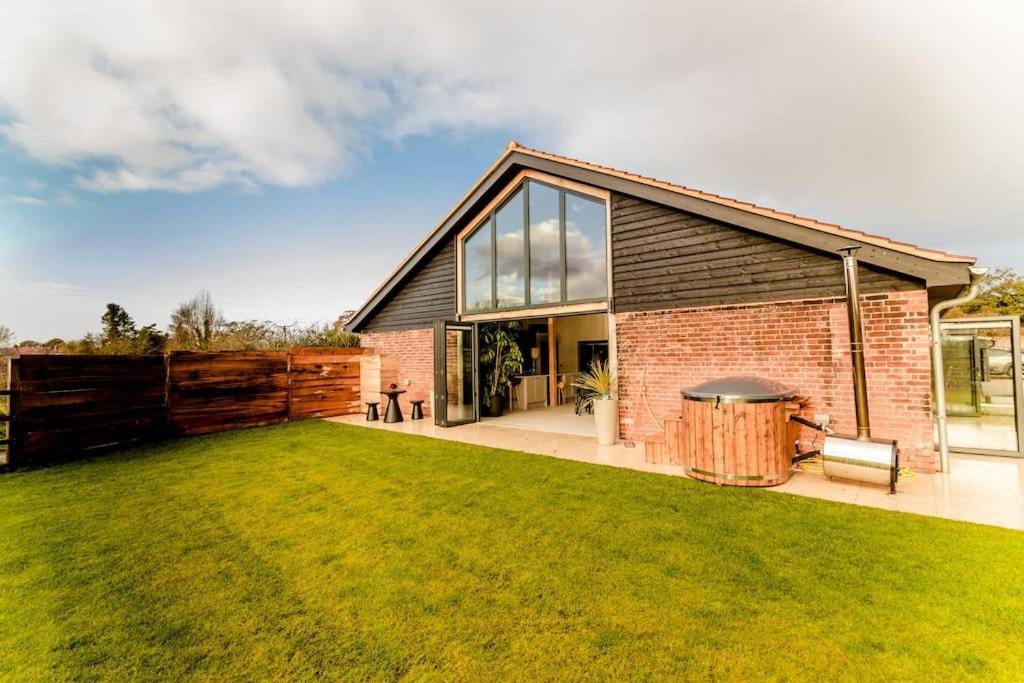 Beautiful Barn Conversion Close To The Broads Dilham Zewnętrze zdjęcie