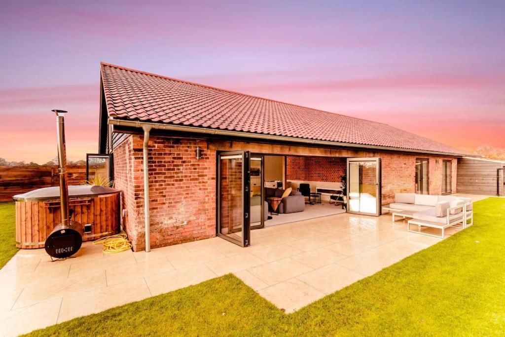 Beautiful Barn Conversion Close To The Broads Dilham Zewnętrze zdjęcie