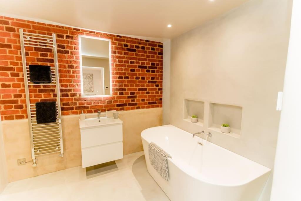 Beautiful Barn Conversion Close To The Broads Dilham Zewnętrze zdjęcie