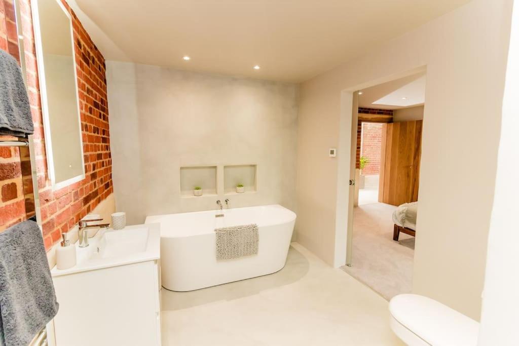 Beautiful Barn Conversion Close To The Broads Dilham Zewnętrze zdjęcie